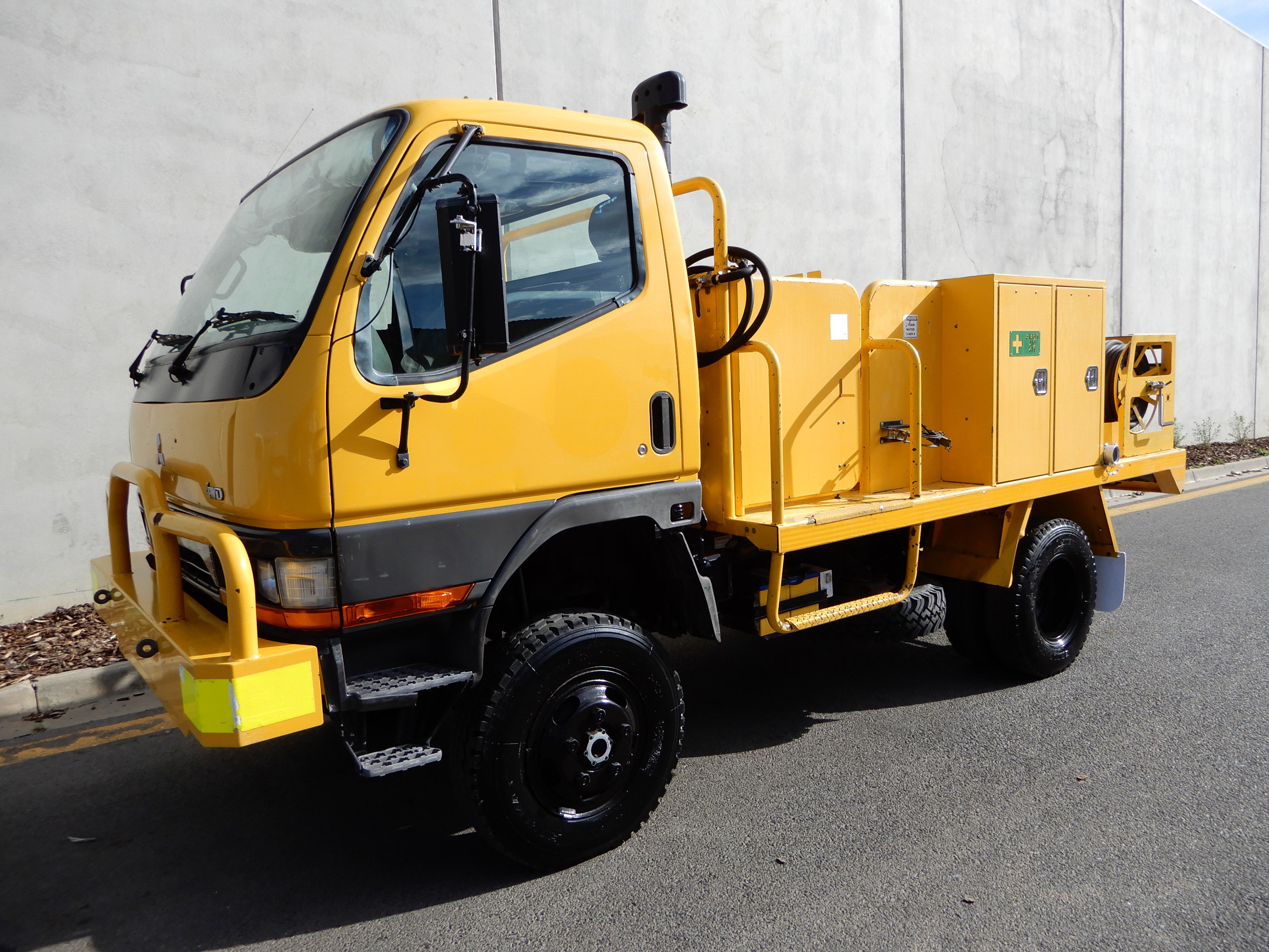 1998 Mitsubishi Canter Manual Fire Truck JFTFD5067167 